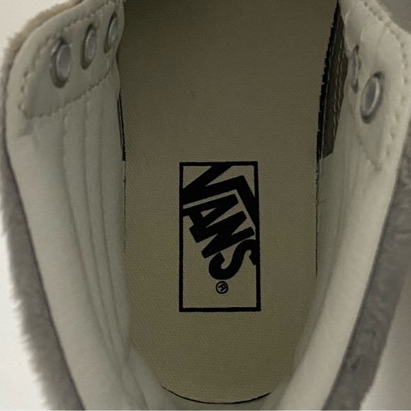 Vans Old Skool Sk8 Hi Women’s 7 Sherpa Gray Grey White Skate Shoe Fur NEW - Picture 7 of 10